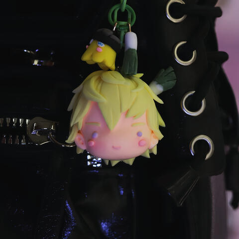 Sonny Brisko Sold Out - with onion & briskadet charms